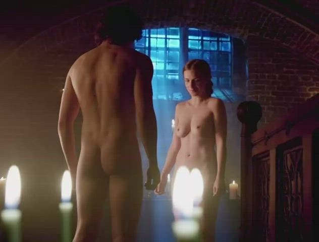 Faye Marsay’s nude scene in ‘The White Queen’ s1e6