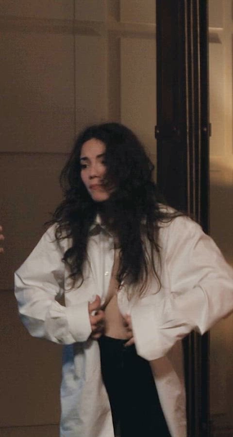 Gabriela Andrada’s Stunning Nude Scene in Passionate Encounter