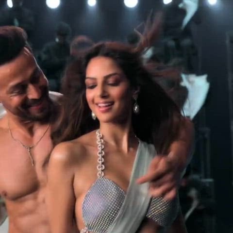 Harnaaz Kaur Sandhu in a steamy nude scene that will leave you breathless