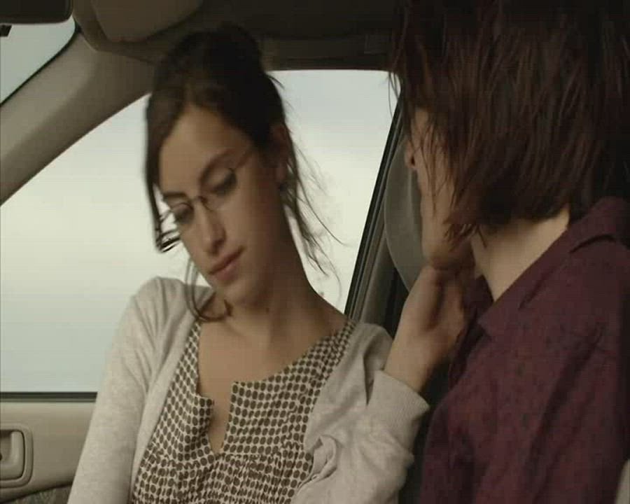 Hélène Zimmer’s daring nude scenes in Desire