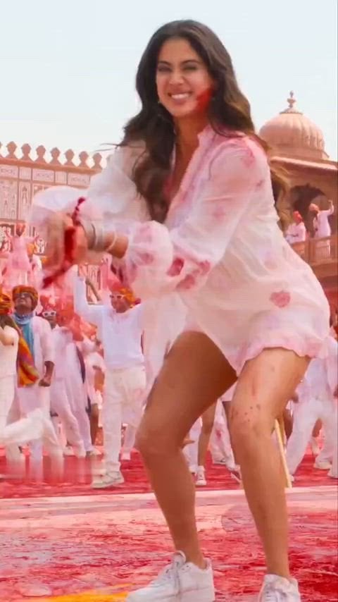 Hot and Sexy Janvhi Kapoor in Revealing Outfits