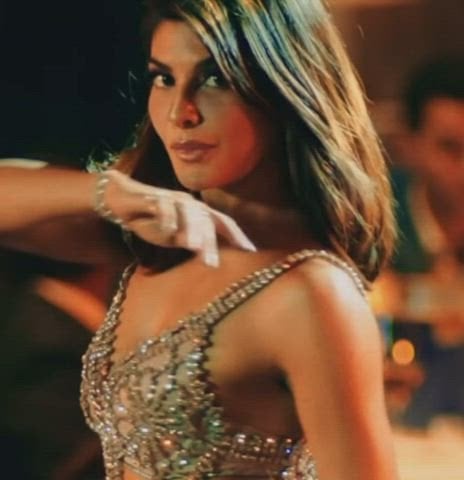 Jacqueline Fernandez Shines in a Steamy Nude Scene