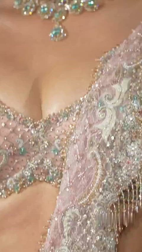 Janvhi Kapoor sizzles in a hot nude scene that you can’t miss