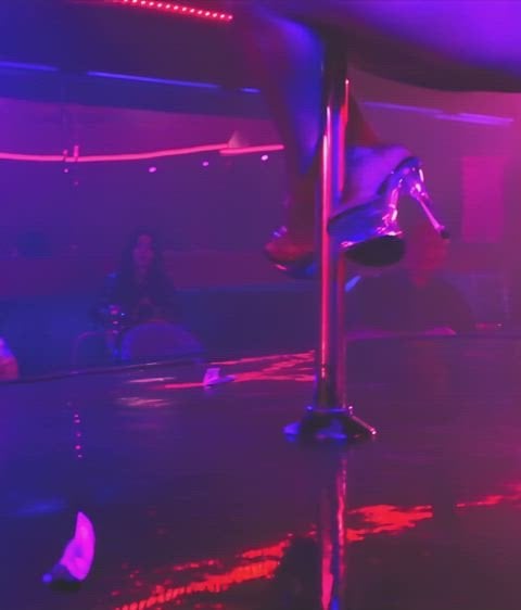 Kate Hudson’s Hot and Sexy Ass Steals the Spotlight