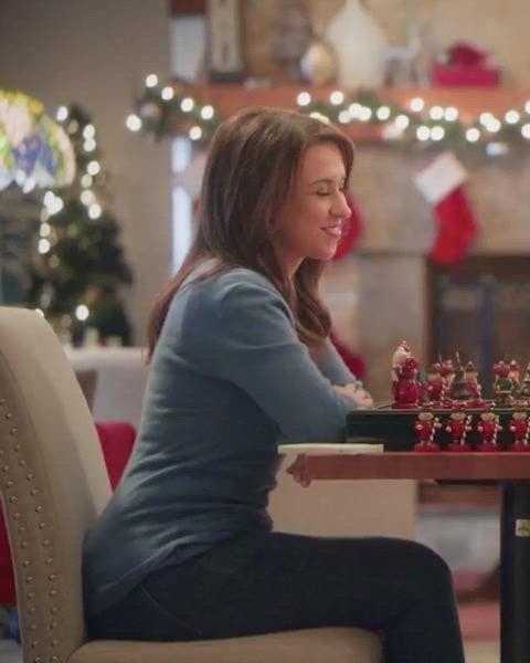 Lacey Chabert’s Hot Ass Steals the Spotlight in This Sexy Clip