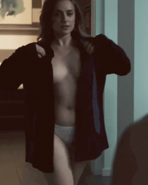 Laia Fontàn’s nude scene in The Hockey Girls Season 2 Episode 1