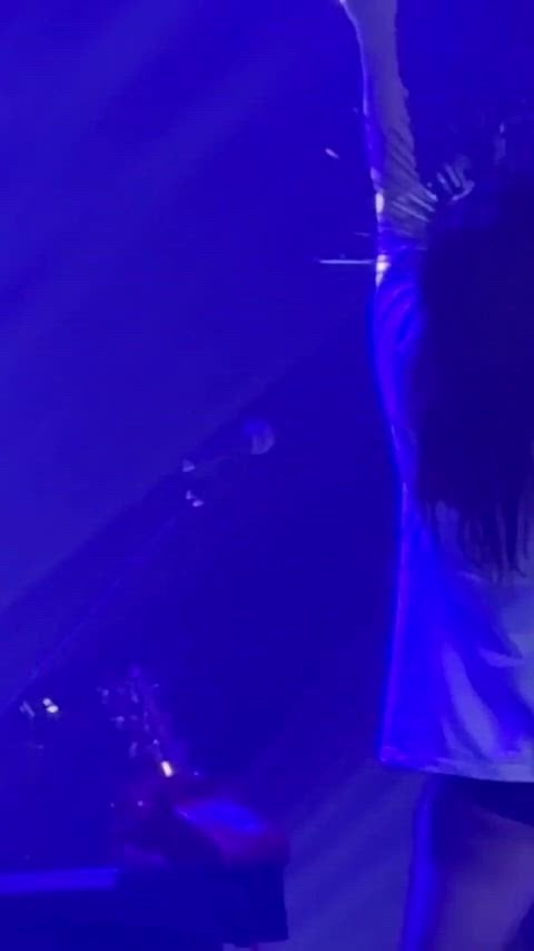 Lauren Mayberry’s Sexy Ass Steals the Show