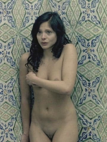 Lizzie Brocheré from The Wedding Song Nude Pussy Reveal Video