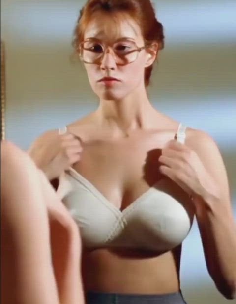 Monique Gabrielle’s nude scene in Evil Toons (1992)