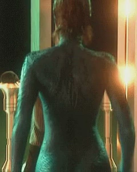 Rebecca Romijn’s Sexy Ass Steals the Spotlight in Sultry Clip