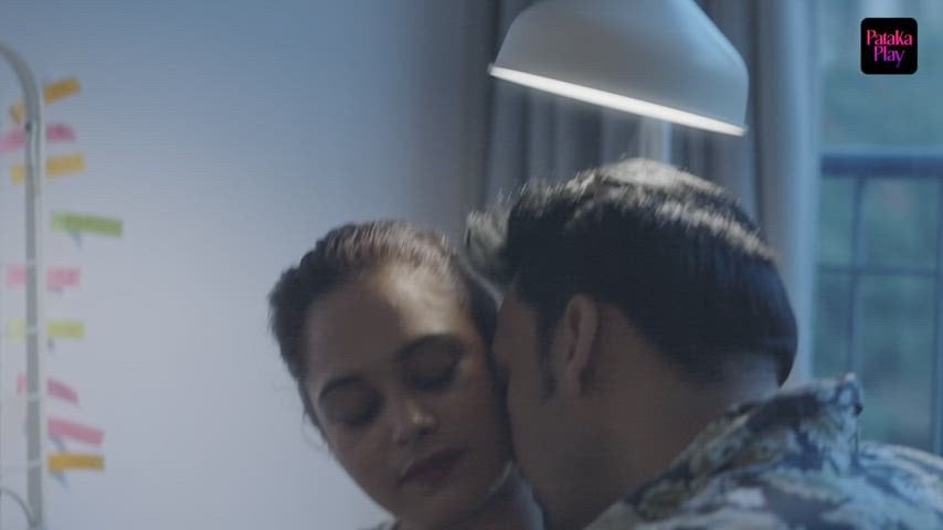 Ritu Rai’s Hot Nude Scene in Couch Surfer Webseries