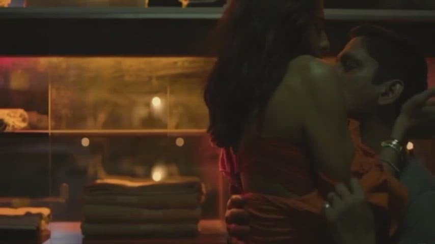 Sara Ali Khan’s Hot Appearances in Movies and TV Series