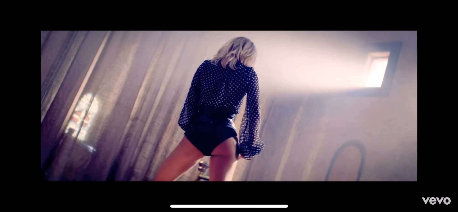 Shakira Shows Off Her Hot Ass in Sultry New Video