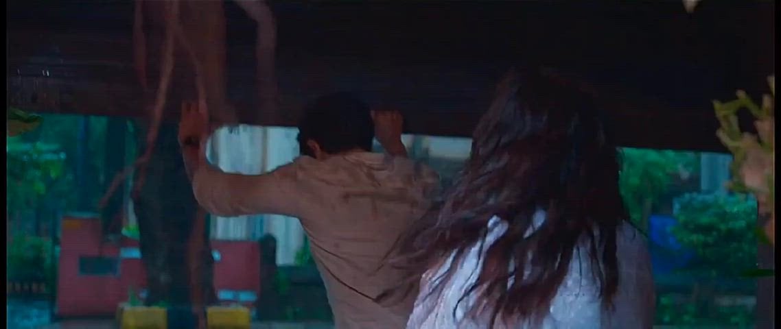 Shreya Dhanwanthary’s Steamy Nude Scene in Her Latest Hot Movie