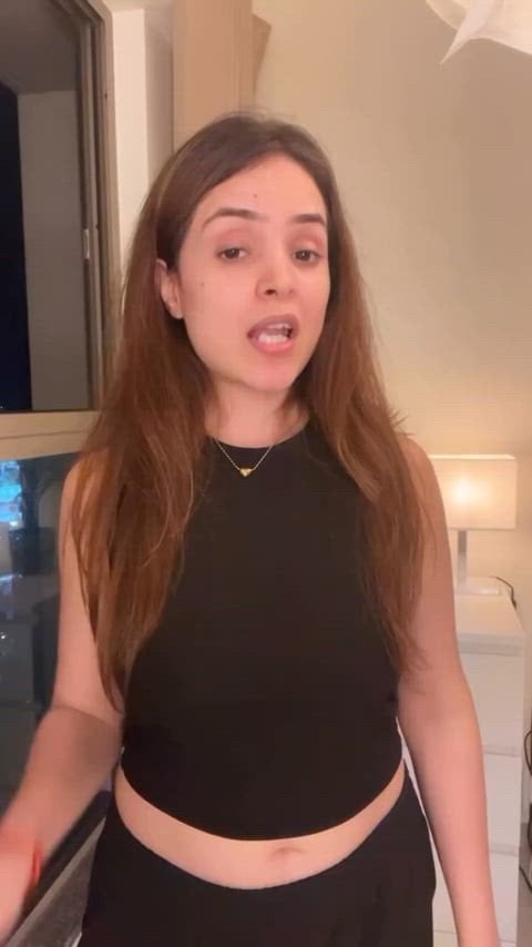 Simran Dhanwani’s Hot and Sexy Looks