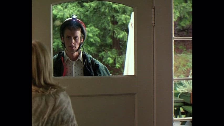 Sonja Bennett from the ‘Punch’ (2002) Nude Pussy Reveal Video