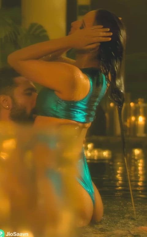 Tripti Dimri’s hot appearance in Jaanam 8K Movies/TV Series video