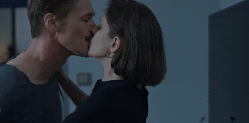 Anna Chipovskaya’s nude scene in Pervyy klass s01 (2024)