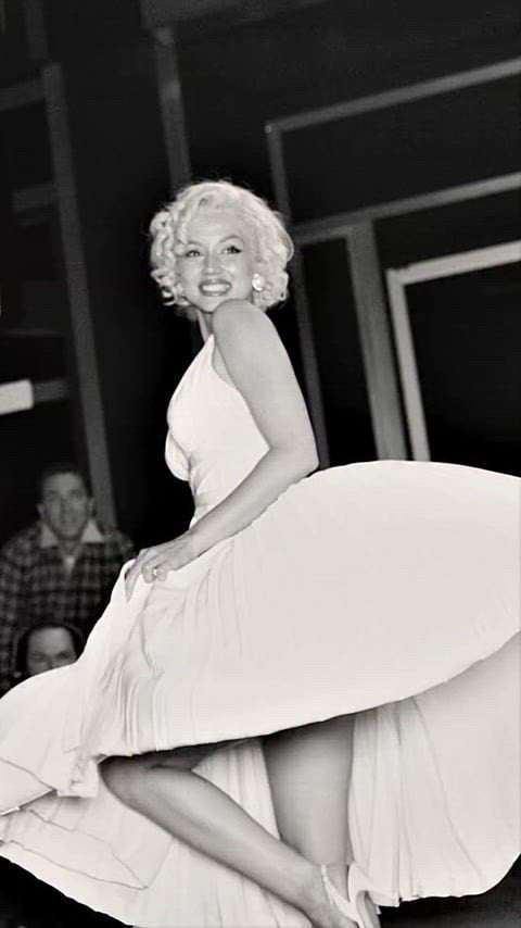 Ana de Armas Shows Off Her Sexy Butt in Stunning New Clip