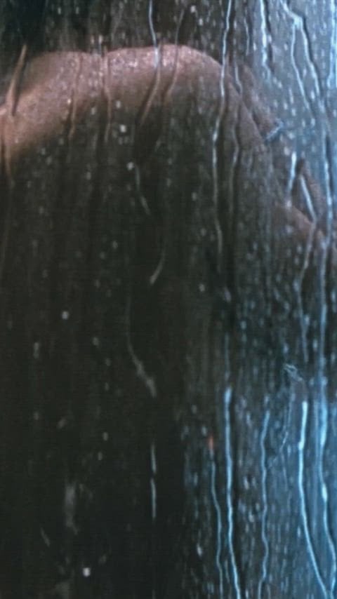 Carrie-Anne Moss in a nude scene from Red Planet (2000)