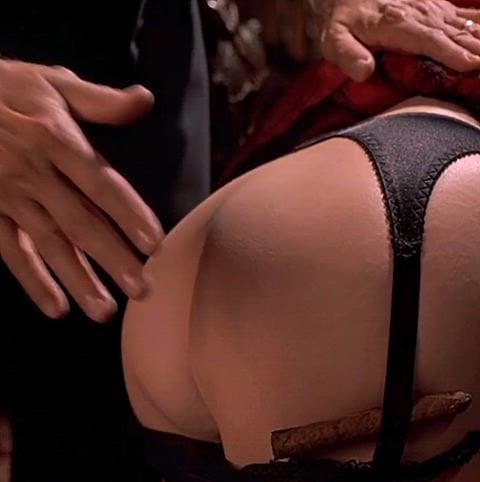 Dana Delany in the Nude Sex Scene from Live Nude Girls (1995)