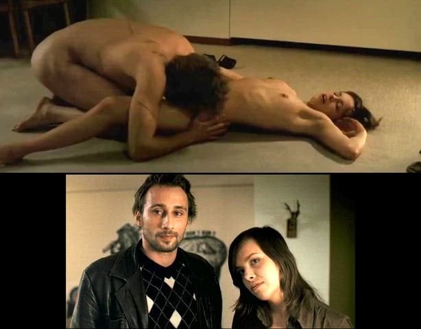 Eline Kuppens in a nude scene from Linkeroever (2008)
