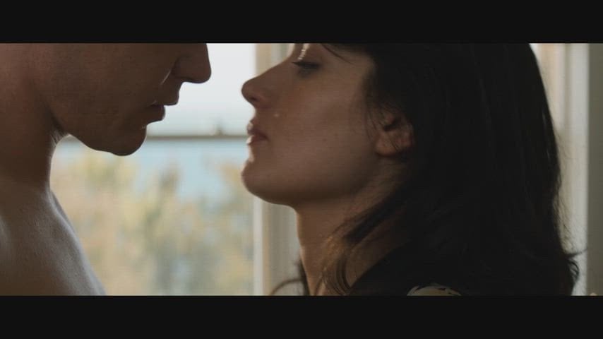 Eve Hewson sizzles in a steamy sex scene in The Perfect Couple S01E01 (2024)