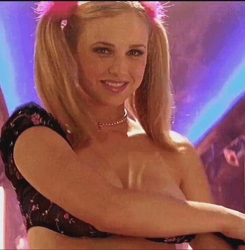 Fiona Gubelmann in a nude scene from Employee of the Month (2004)