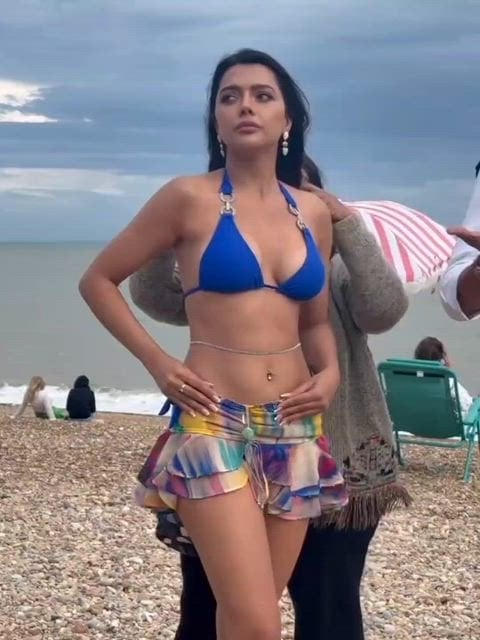 Hot and Sexy Ruhi Singh in Revealing Outfits
