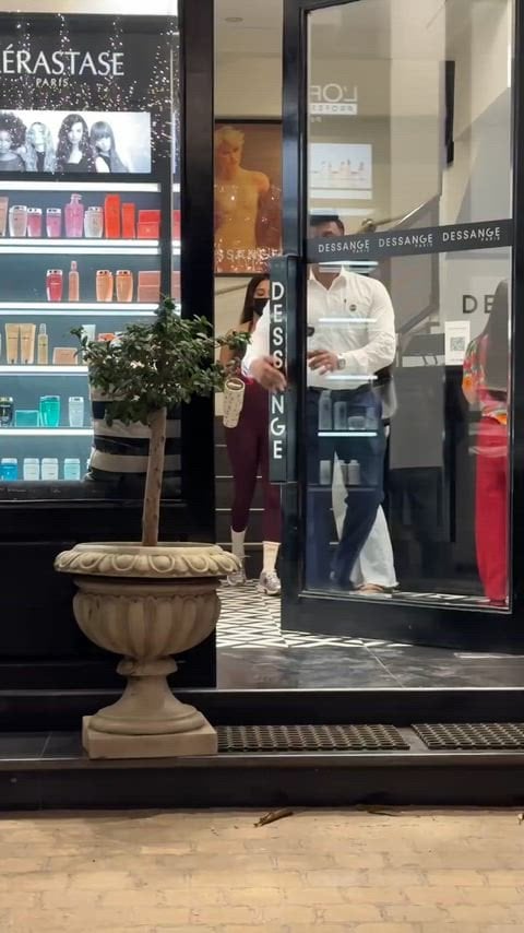 Janhvi Kapoor’s hot appearance in a new video