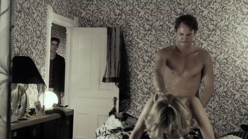 Jennifer Miller shines in a nude scene in Lucky Number Slevin