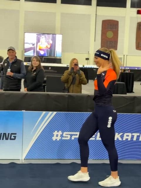 Jutta Leerdam’s Hot Ass Steals the Show in This Sexy Clip