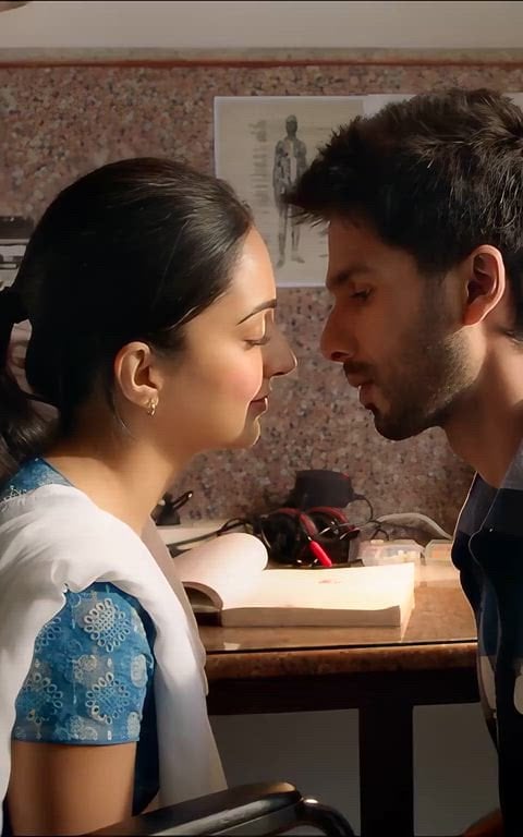 Kiara Advani sizzles in a hot nude scene