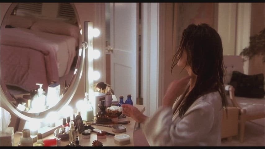 Rhona Mitra’s Sultry Scene in Hollow Man (2000)