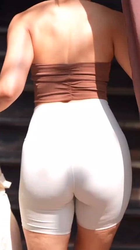 Sakshi Malik’s Hot and Sexy Cleavage Show