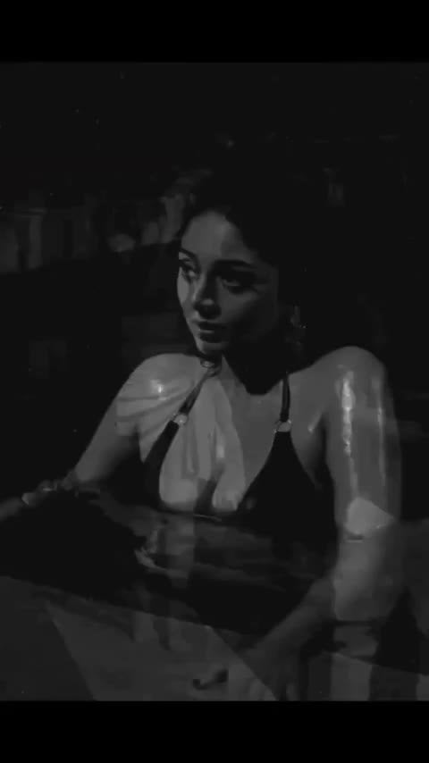 Sanam Shetty’s Hot Instagram Video