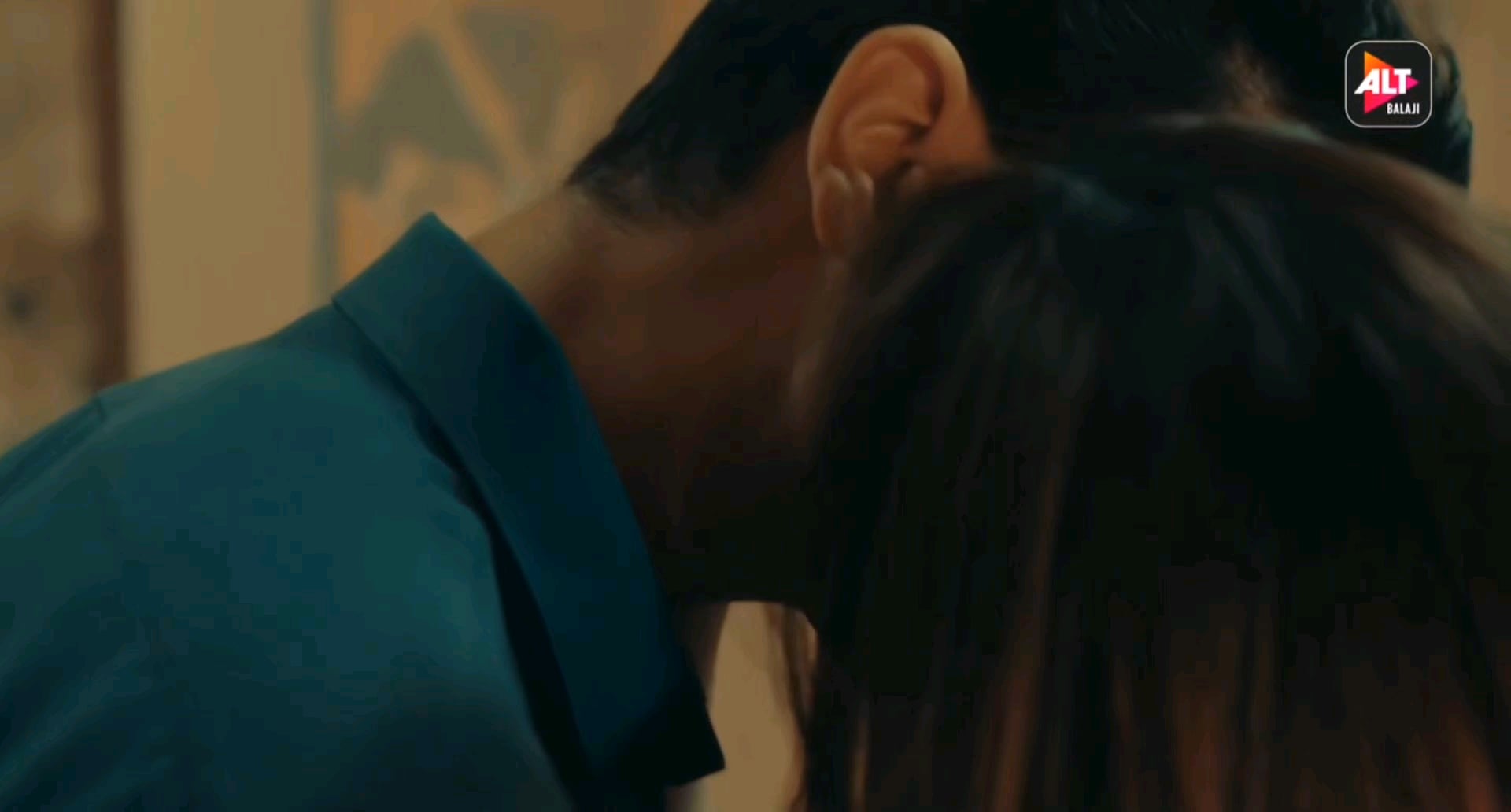 Sandeepa Dhar’s sexy kiss and steamy bed scene