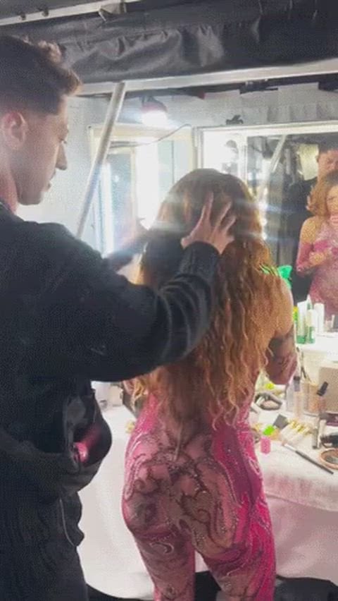 Shakira’s Hot Ass Steals the Spotlight in This Must-See Video