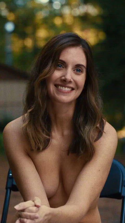 Alison Brie’s Hottest Moments That Will Leave You Breathless