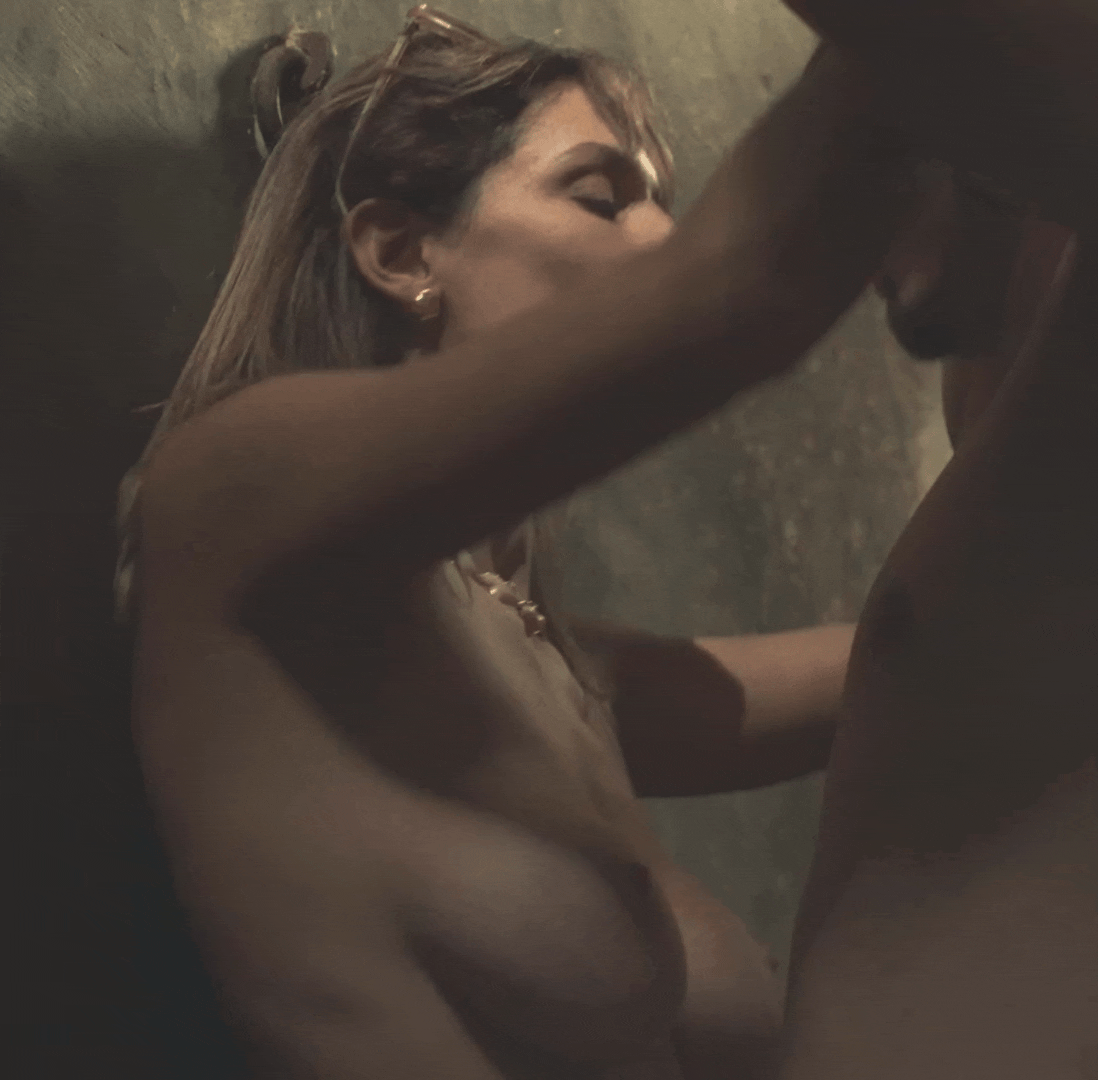 Camila Flamenco’s nude scene in The Secret of the Greco Family s01e05