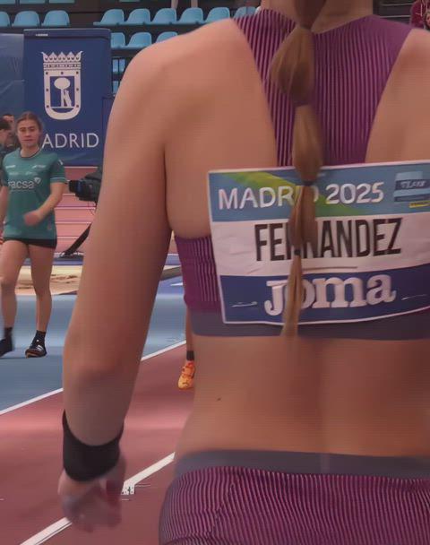 Clara Fernandez Shows Off Her Sexy Ass in Scintillating Clip