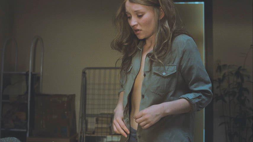 Emily Browning’s nude scene in Sleeping Beauty (2011)