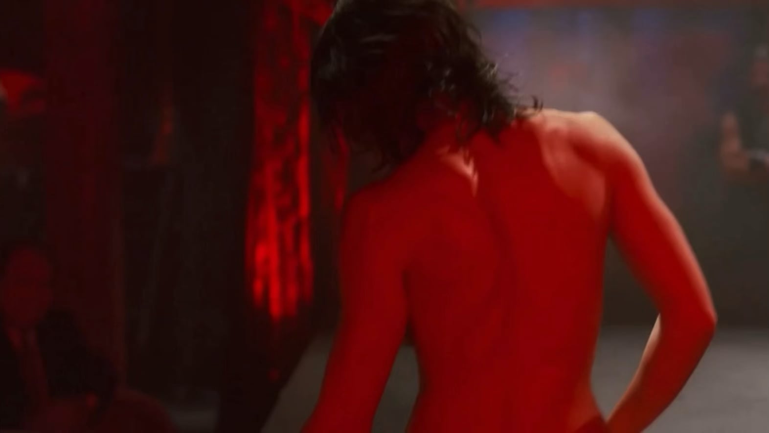 Hot and Sexy Jessica Biel Shows Off Her Stunning Curves