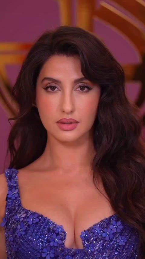 Hot and Sexy Nora Fatehi Shows Off Her Stunning Cleavage