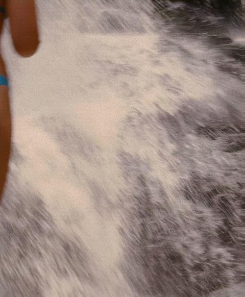 Jessica Biel’s Hot Ass Steals the Spotlight