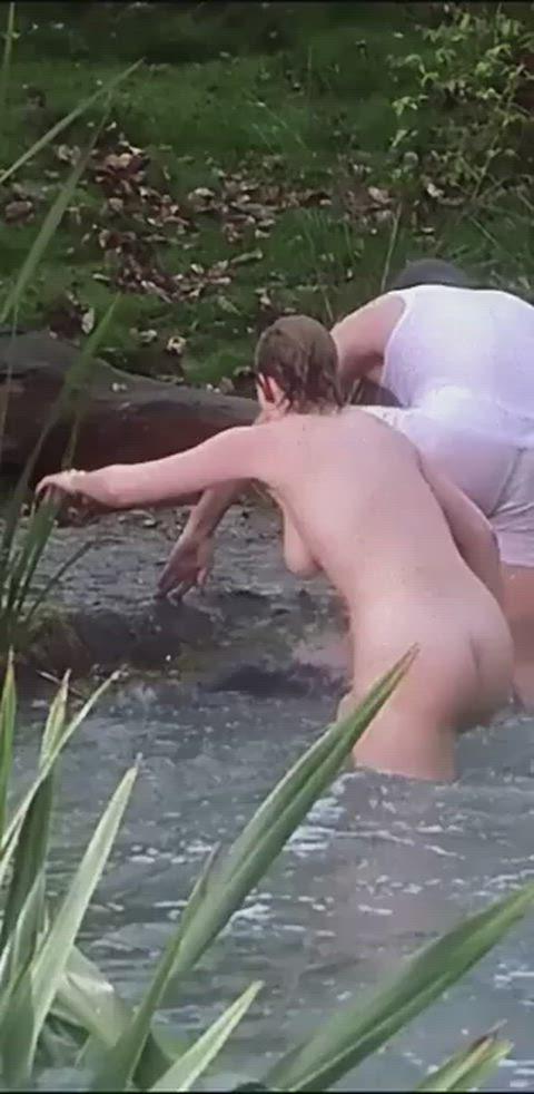 Kate Winslet Turns Heads with Her Hot Ass in Stunning New Clip