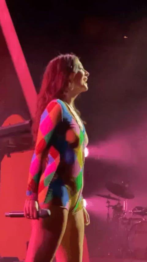 Lorde Flaunts Her Stunning Butt in a Sexy Showcase