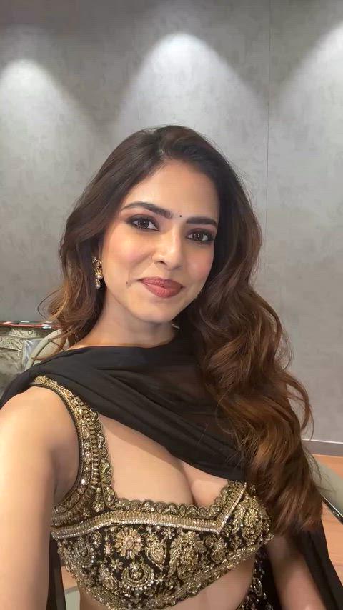 Malavika Mohanan’s hot appearance in her latest Instagram video