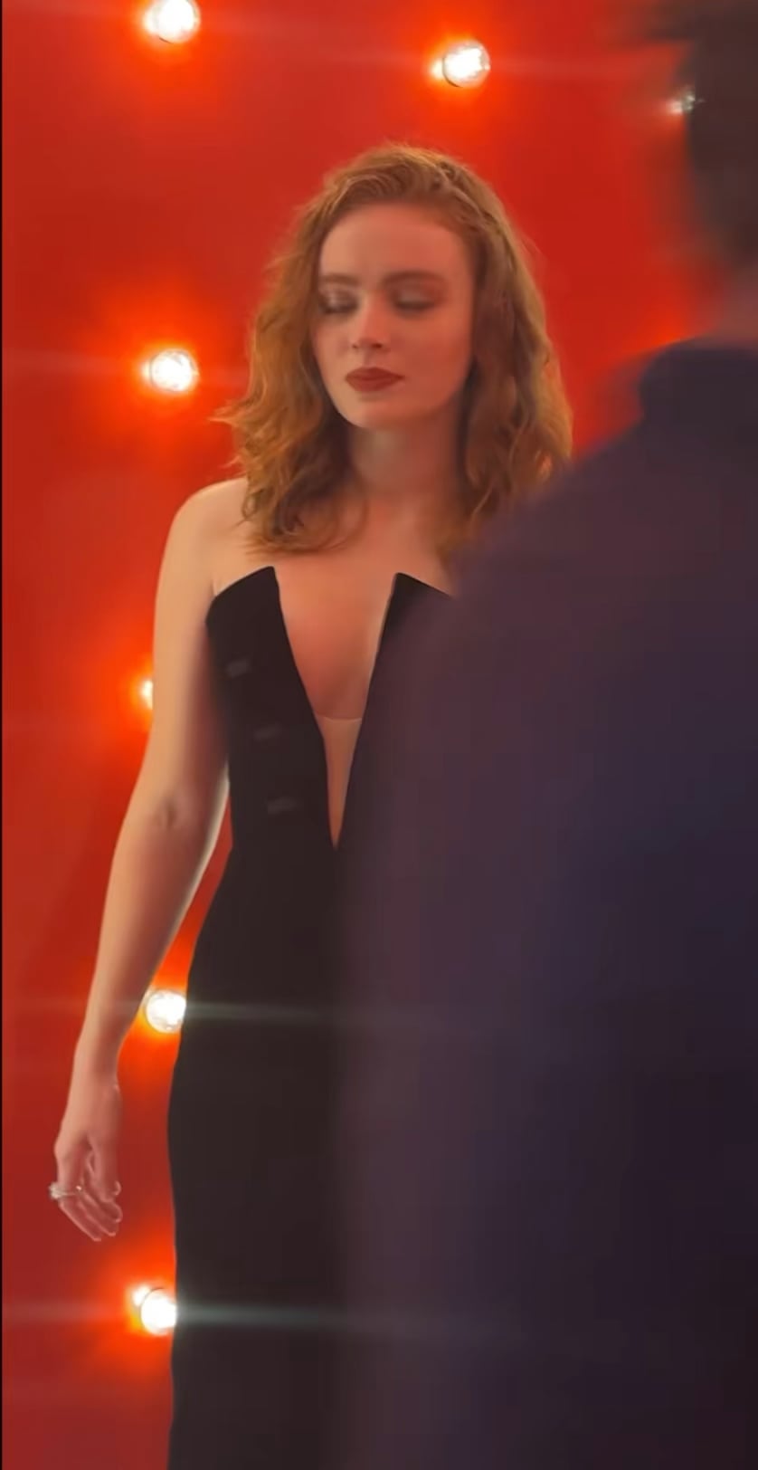 Sadie Sink’s Hot and Sexy Looks in Stunning Outfits