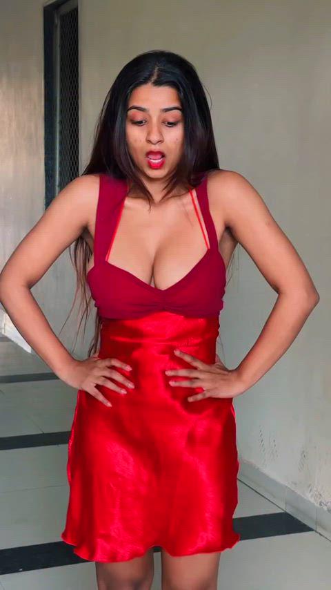 Suhana Khan’s hot appearance in her Instagram video